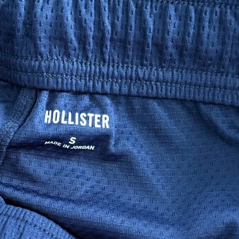Hollister Men's Navy Baggy Mesh Basketball Shorts NWT Size S